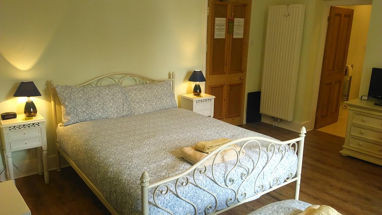 Trimnells House Bed & Breakfast Chippenham  Eksteriør bilde